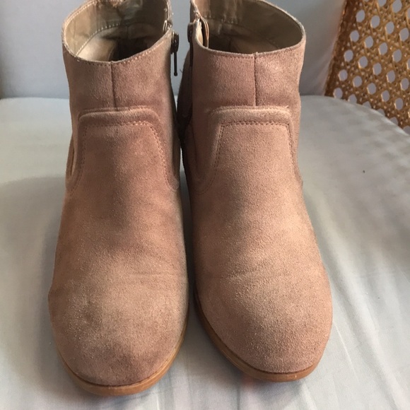 Mossimo supply Co. Gray suede, chunky heel, zip up, ankle booties size 8.5 - Picture 2 of 12